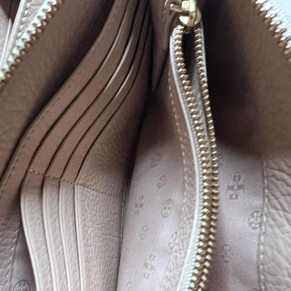 Tory Burch Crossbody Bag Womens Small Beige Leather Flap Wallet‎ Whipstitch Logo